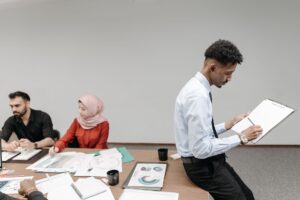 internal vs external audit Morocco - illustrative office finance photo