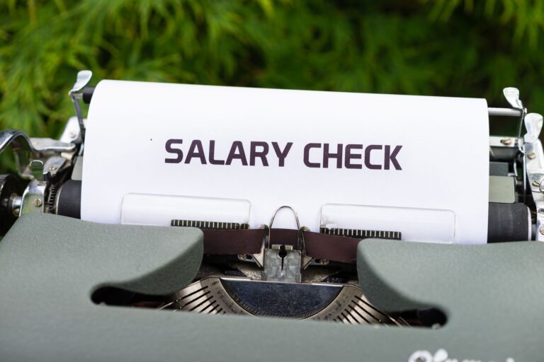 payroll costs in Morocco - illustrative office finance photo